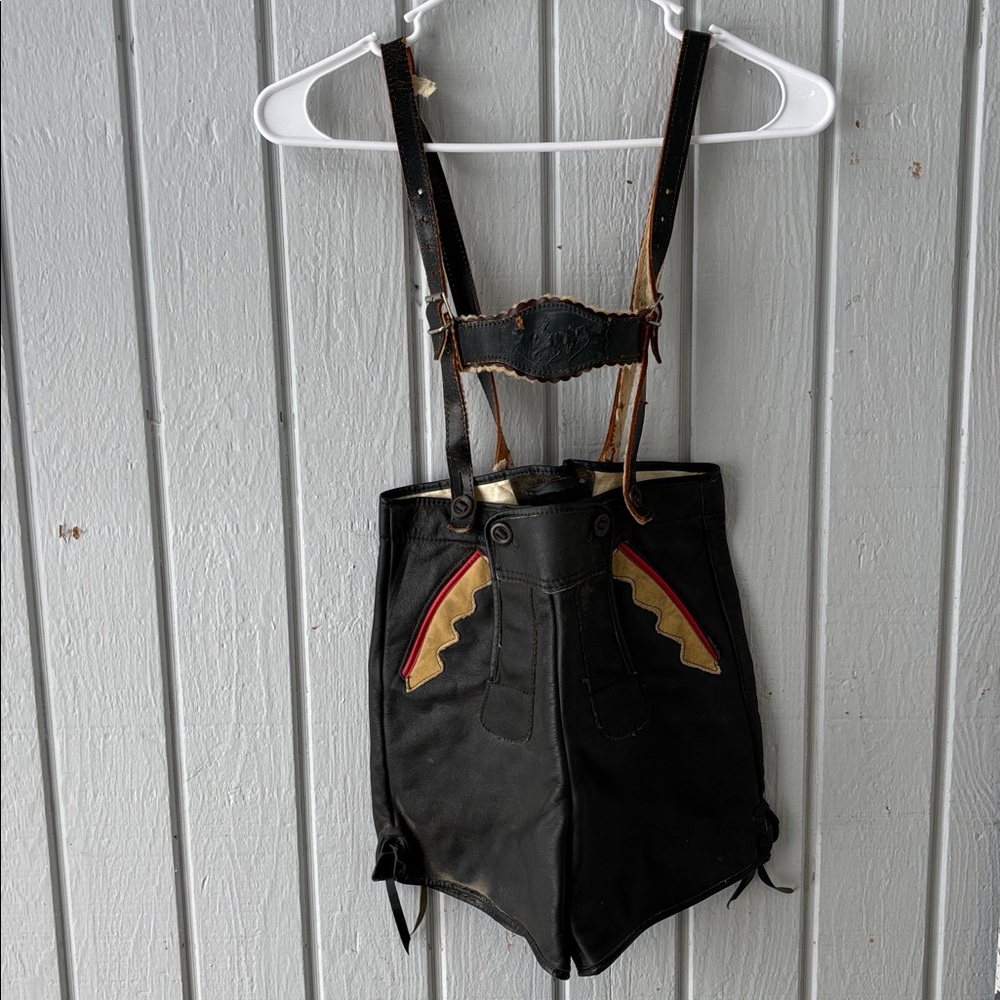 Vintage authentic leather German child’s lederhosen shorts and suspenders